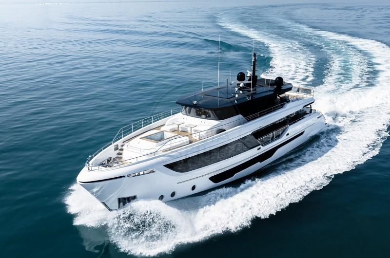 gulf craft Majesty 111