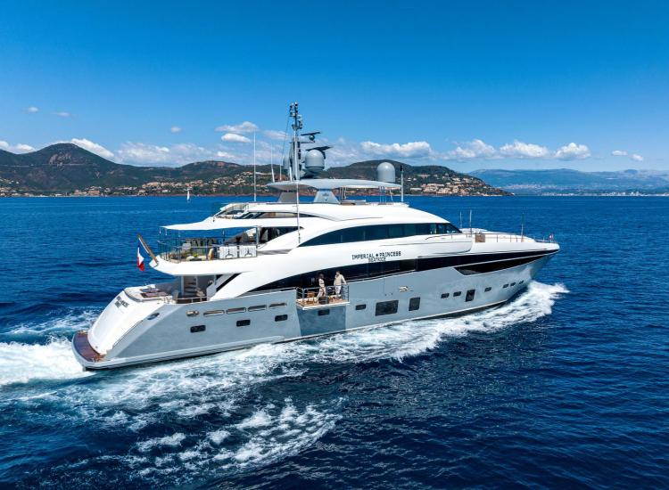 1ee40_l4qo5_imperial_princess_beatrice_princess_40m_used_yacht_for_sale_superyacht_flybridge_cannes_3.jpg